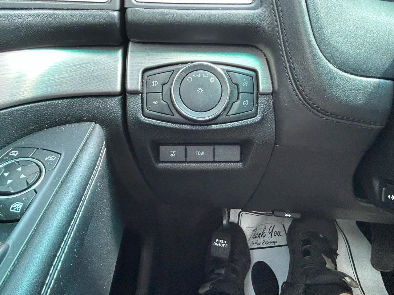 Used 2016 Ford Explorer Platinum AWD/4WD image 31