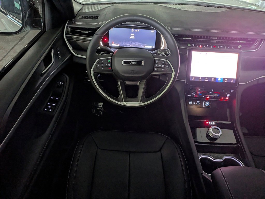 New 2025 Jeep Grand Cherokee Limited image 17