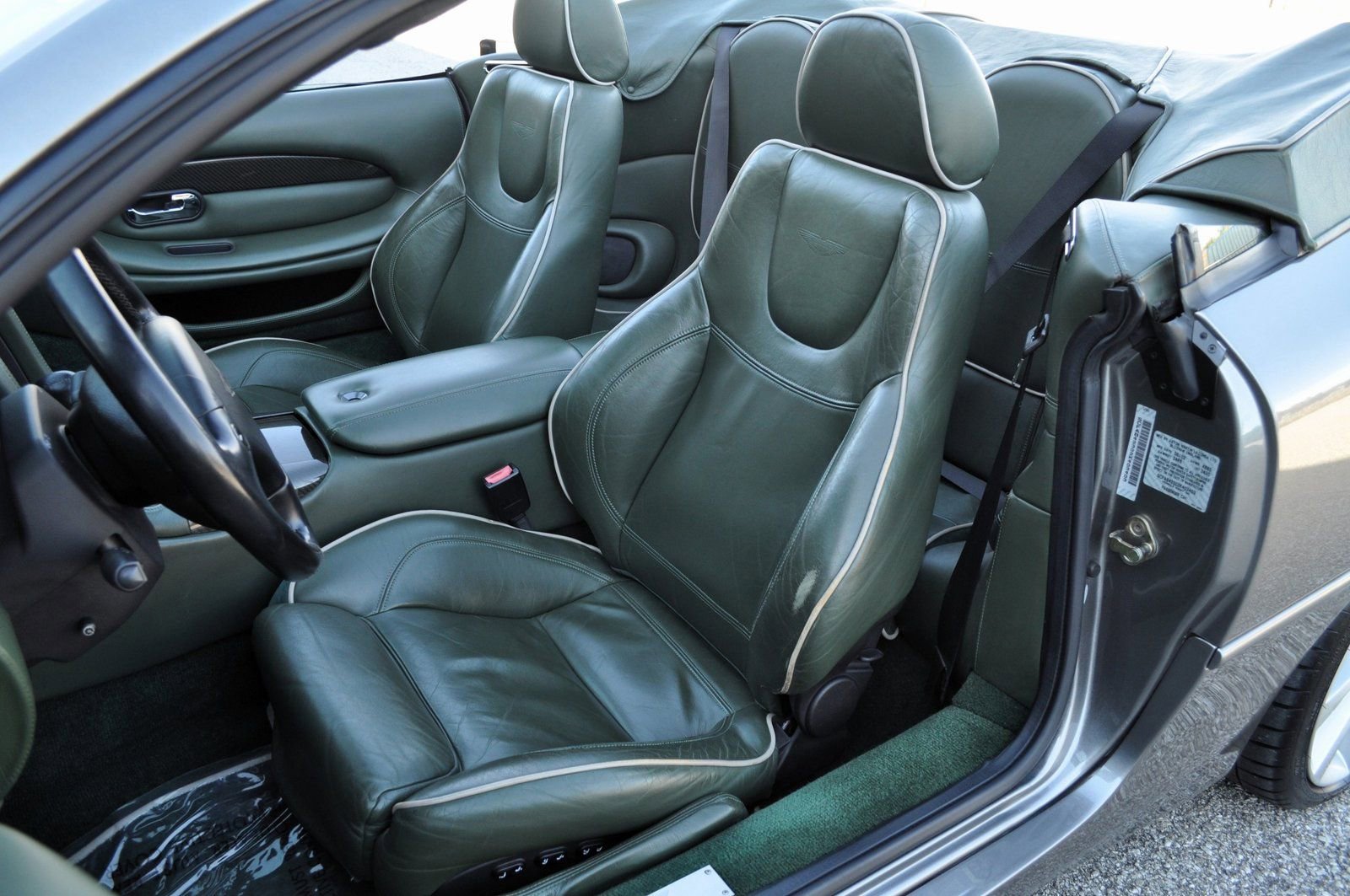Used 2002 Aston Martin DB7 Vantage image 36
