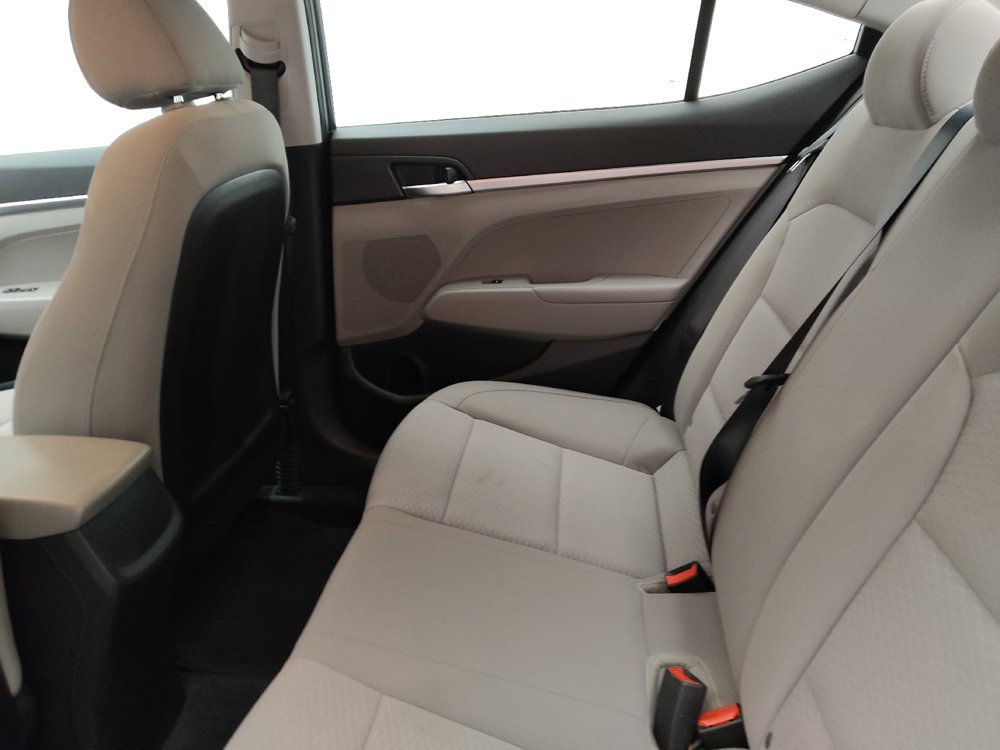 Used 2020 Hyundai Elantra SE FWD image 18