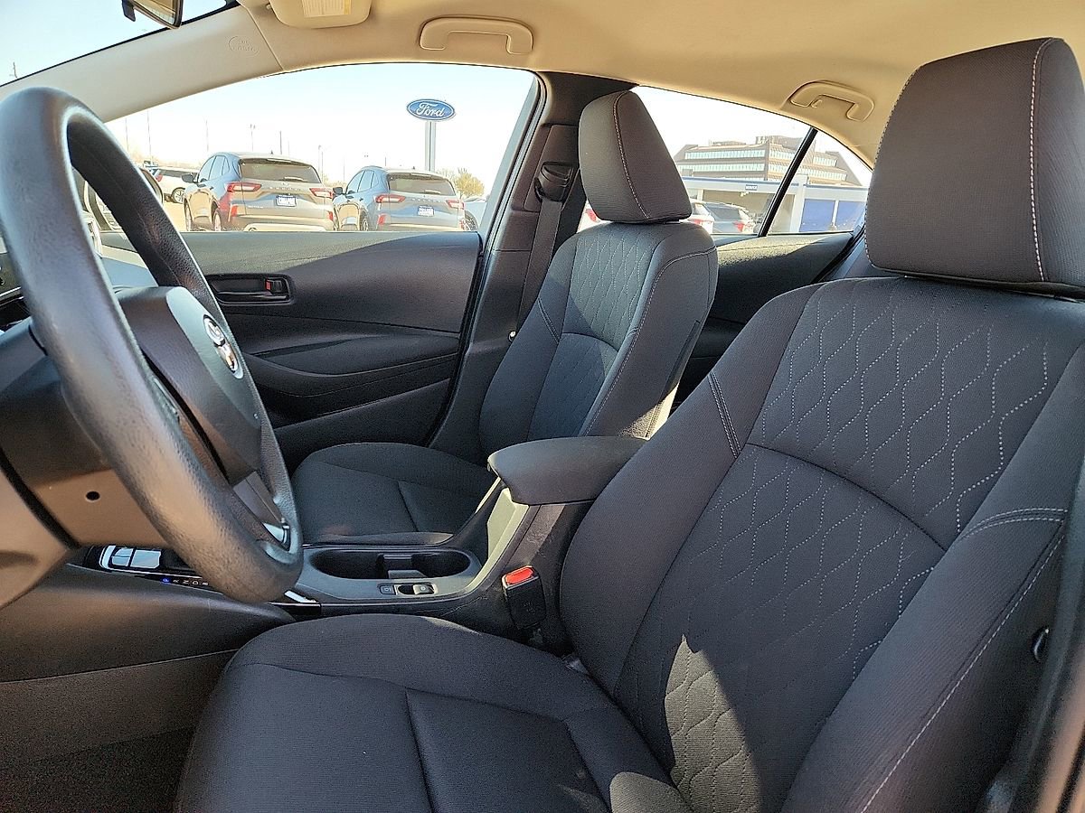 Used 2024 Toyota Corolla LE image 7
