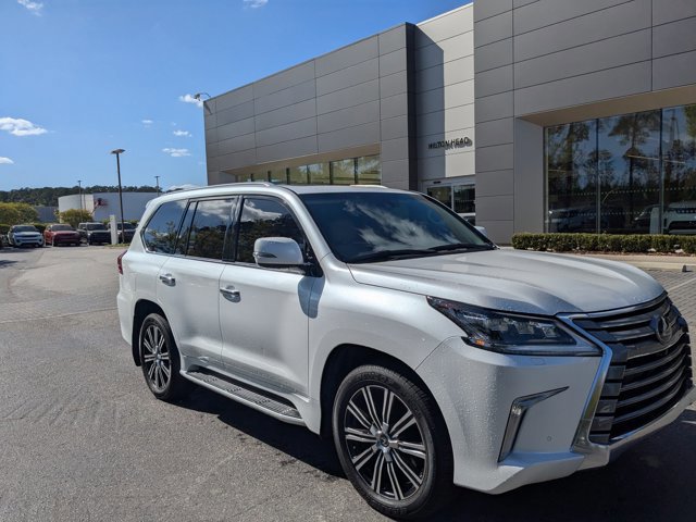 Used 2021 Lexus LX 570 4WD w/ Luxury Package image 3