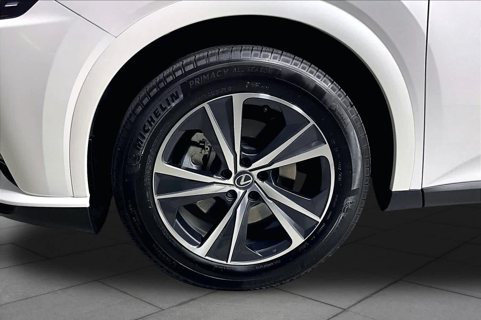 Certified 2024 Lexus RX 350 FWD w/ Technology Package image 10