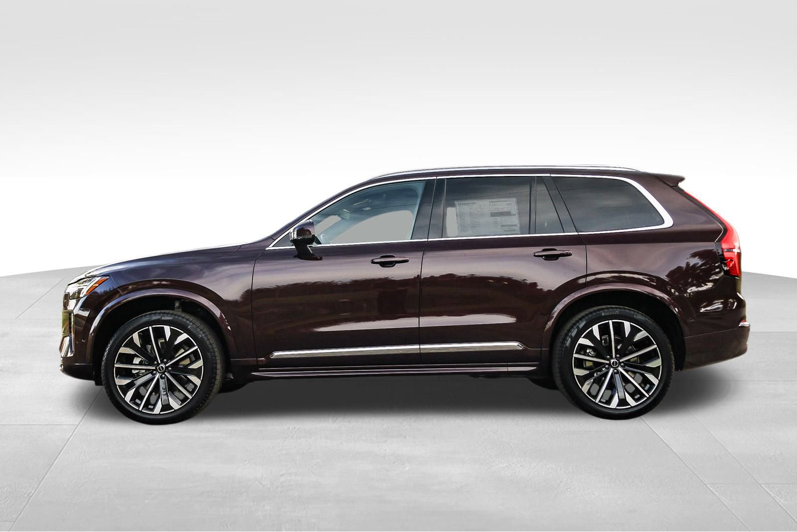 New 2026 Volvo XC90 B5 Plus w/ Protection Package image 8