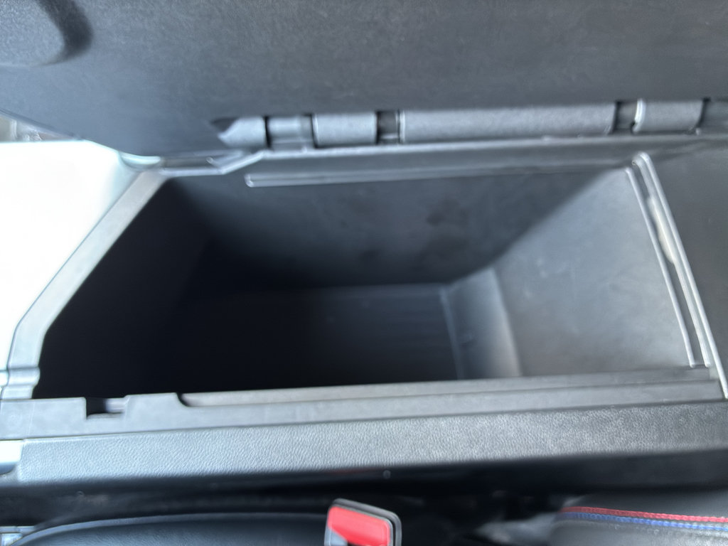 Used 2024 Chevrolet Equinox EV RS FWD image 35