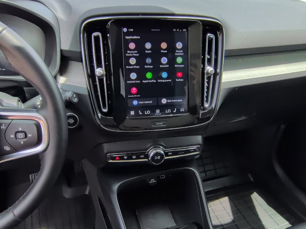 Used 2025 Volvo XC40 B5 Plus AWD/4WD image 23