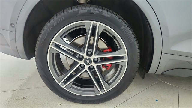 Used 2024 Audi Q5 e Prestige w/ Prestige Package image 63