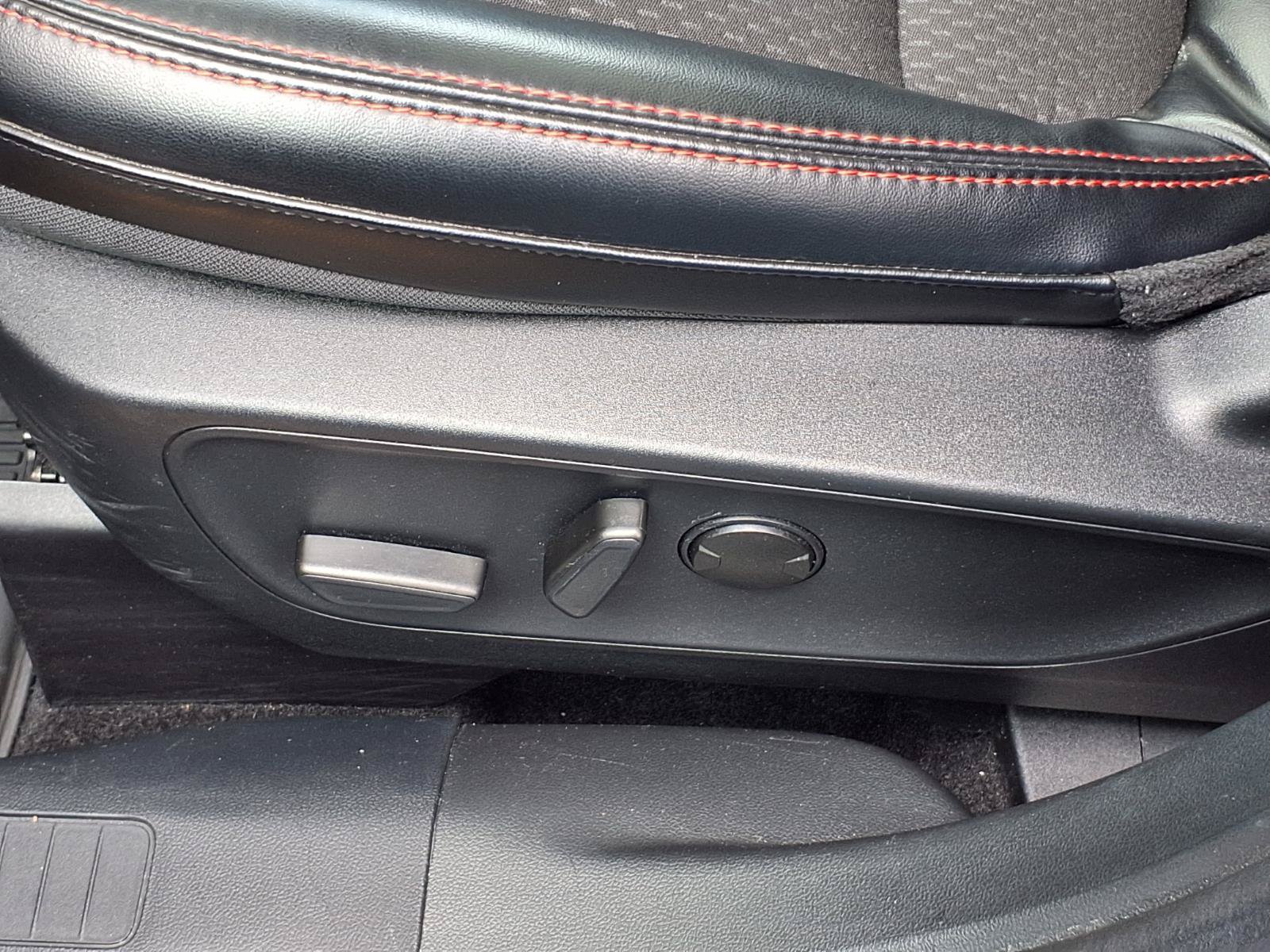 Used 2024 Ford Escape ST-Line w/ Tech Pack #1 AWD/4WD image 4
