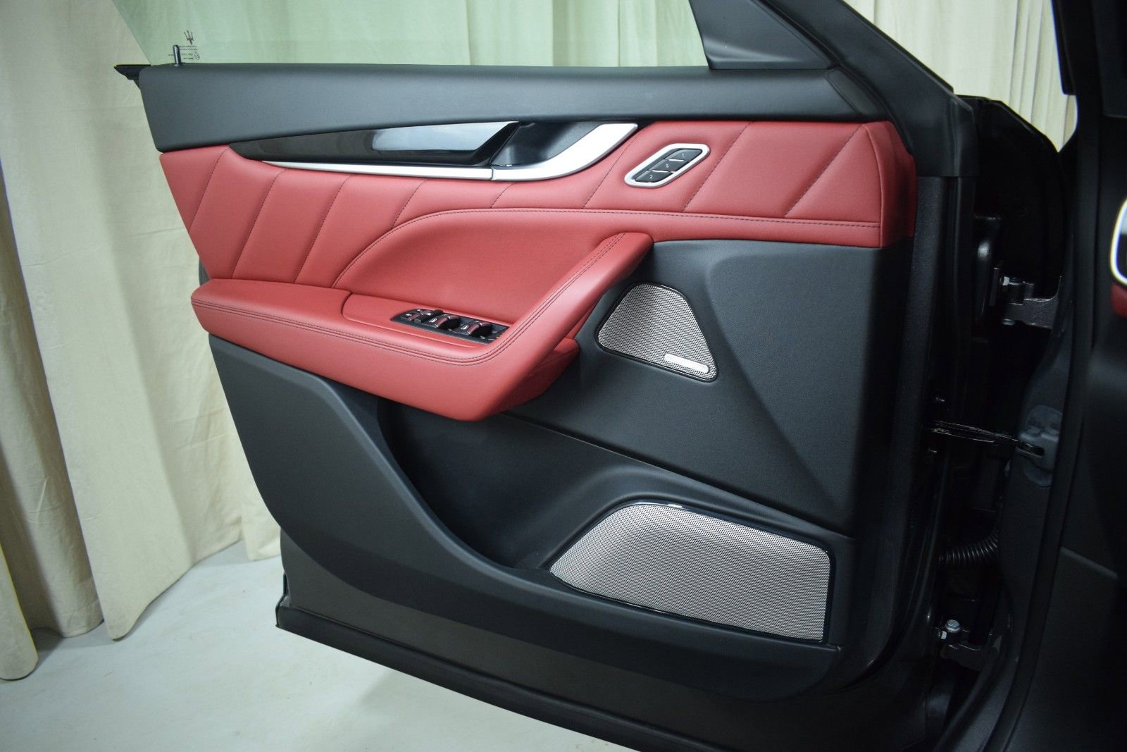 Used 2022 Maserati Levante Modena image 37