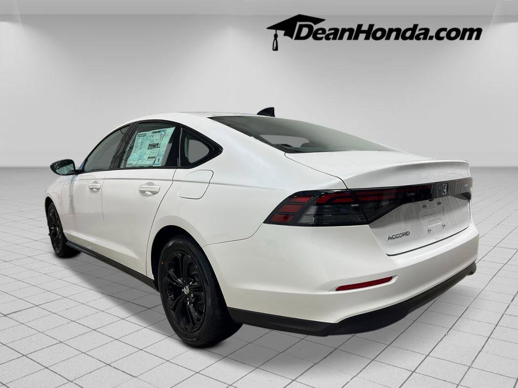 New 2025 Honda Accord SE image 3