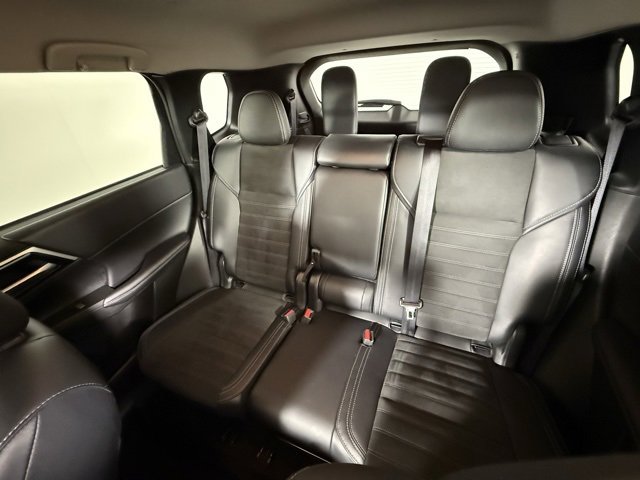 Used 2024 Mitsubishi Outlander SE image 29