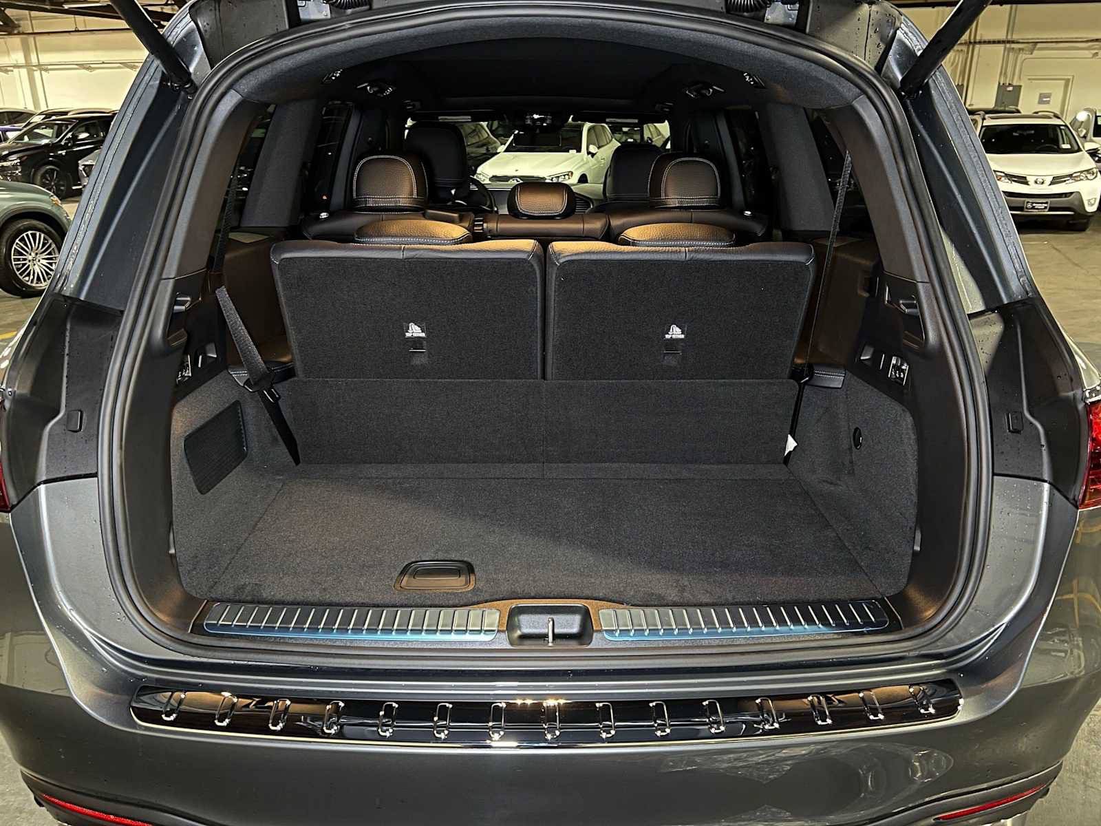 New 2026 Mercedes-Benz GLS 580 4MATIC image 16