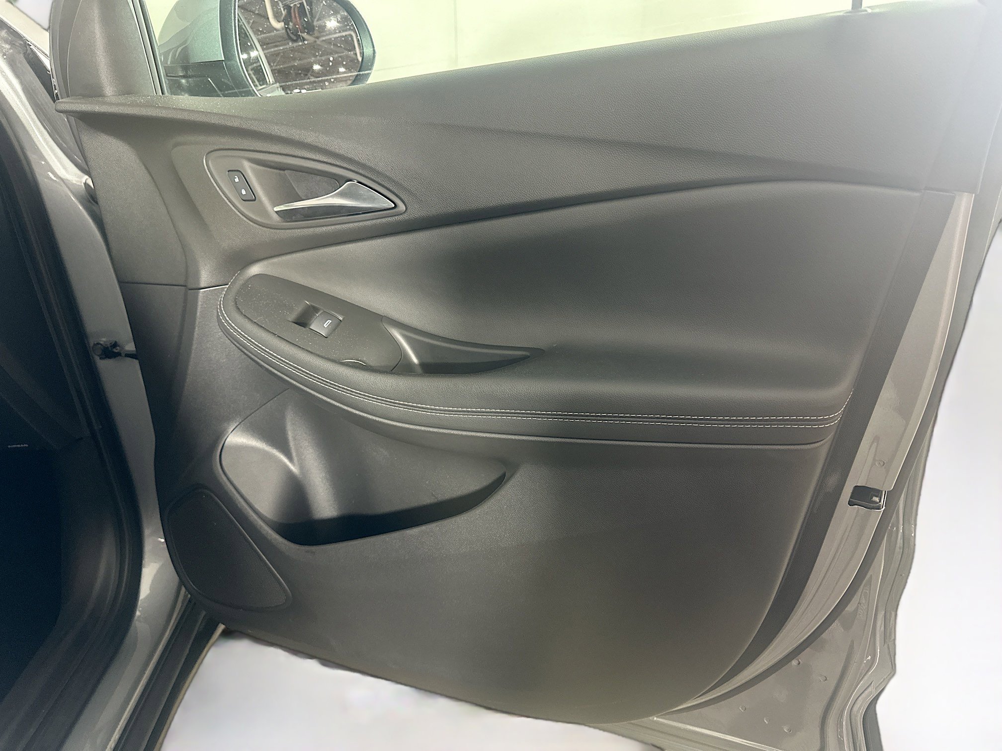 Used 2025 Buick Encore GX Preferred FWD image 30
