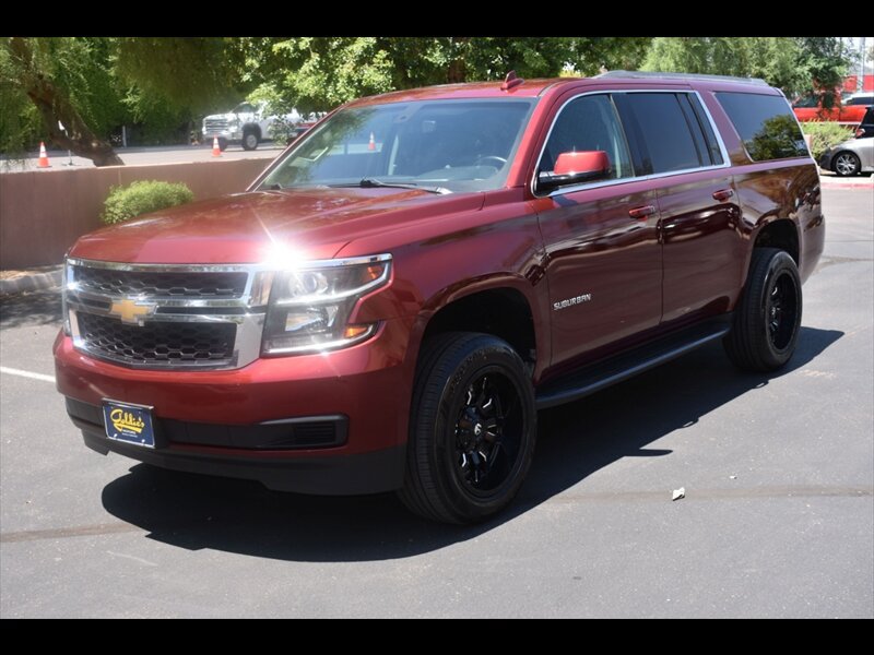 Used 2017 Chevrolet Suburban LS RWD image 3