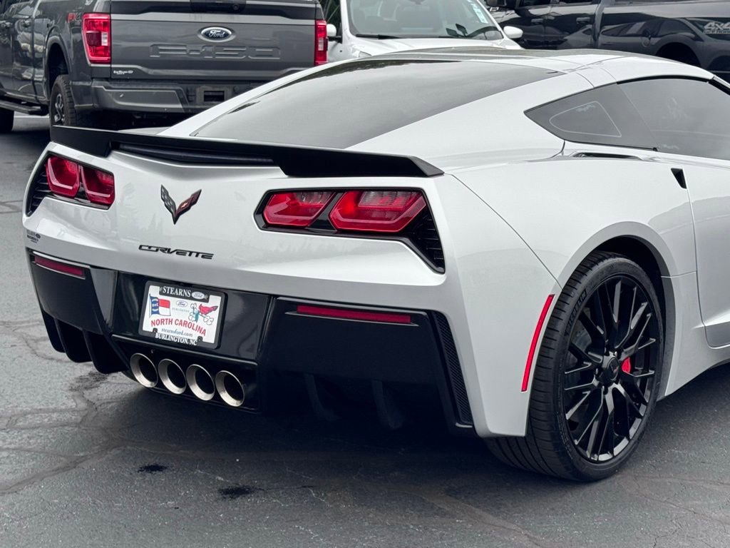 Used 2019 Chevrolet Corvette Stingray Coupe w/ 2LT Preferred Equipment Group RWD image 20