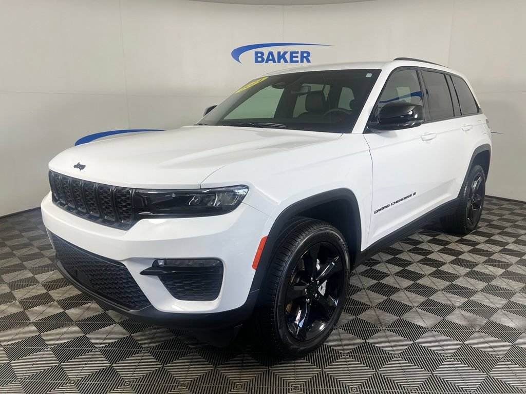 Used 2024 Jeep Grand Cherokee Limited w/ Black Appearance Package