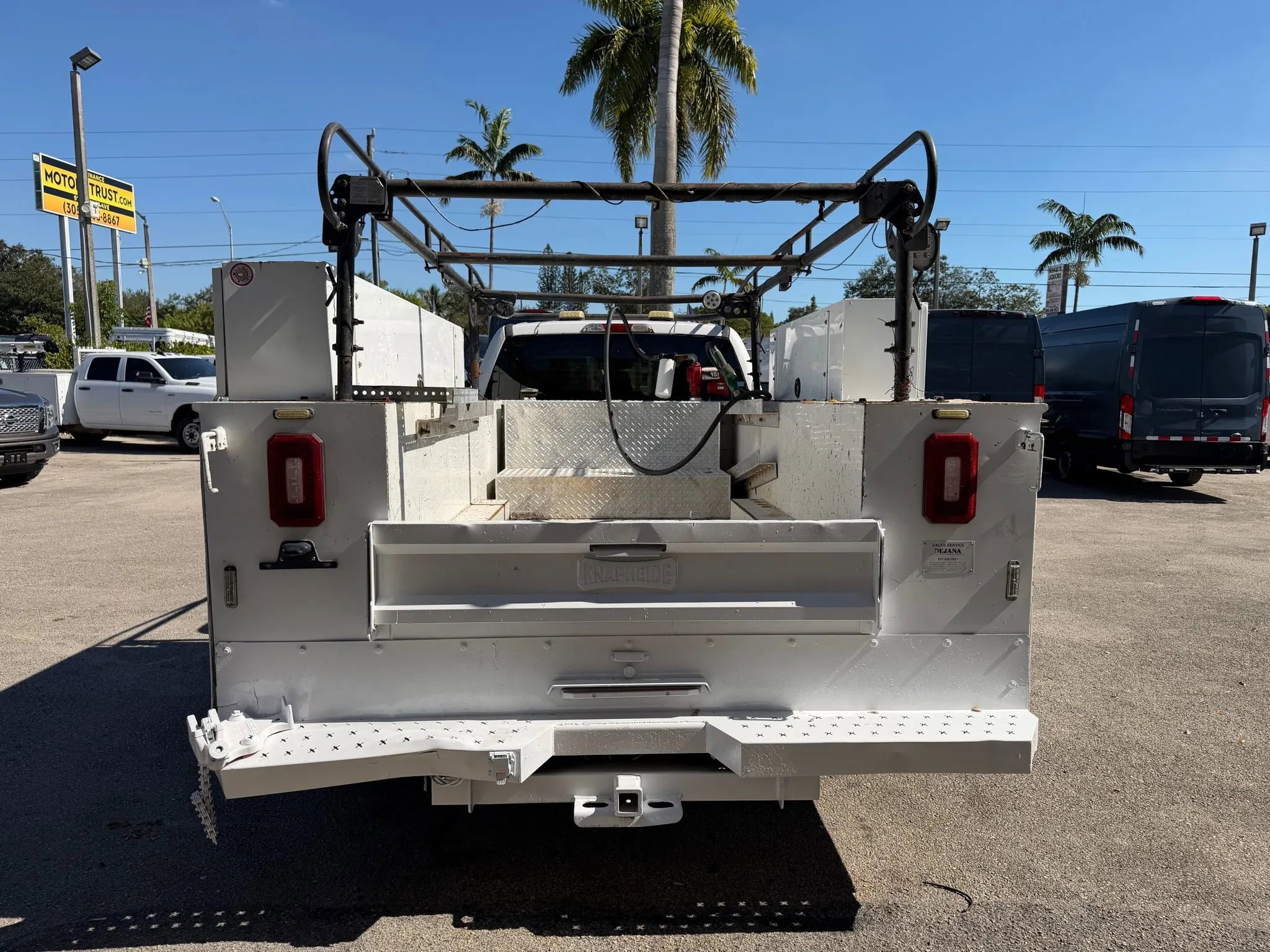 Used 2018 Ford F350 XL w/ Power Equipment Group image 5