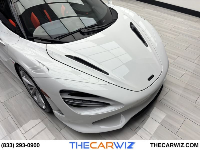 Used 2024 McLaren 750S Spider RWD image 6