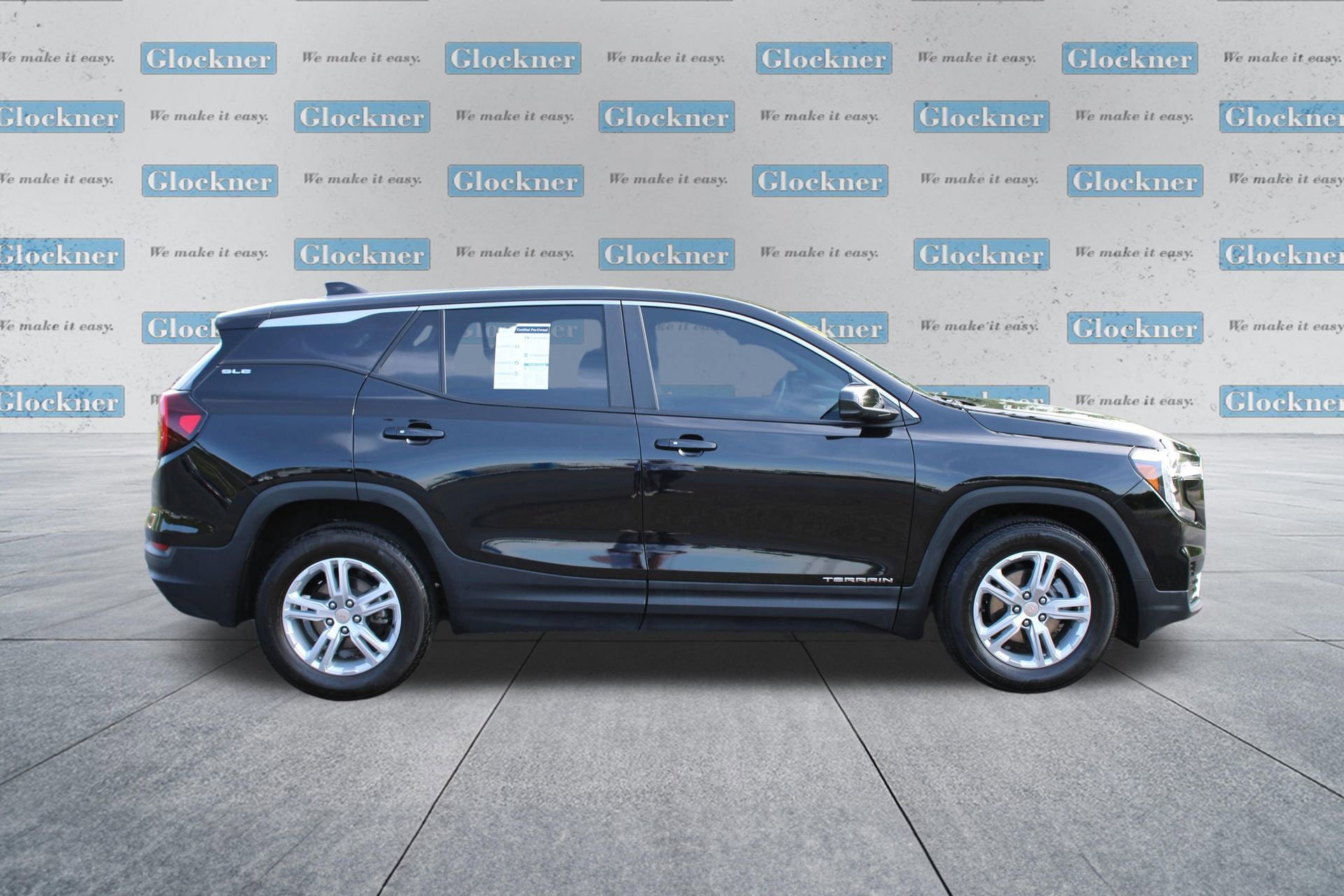 Used 2022 GMC Terrain SLE FWD image 4