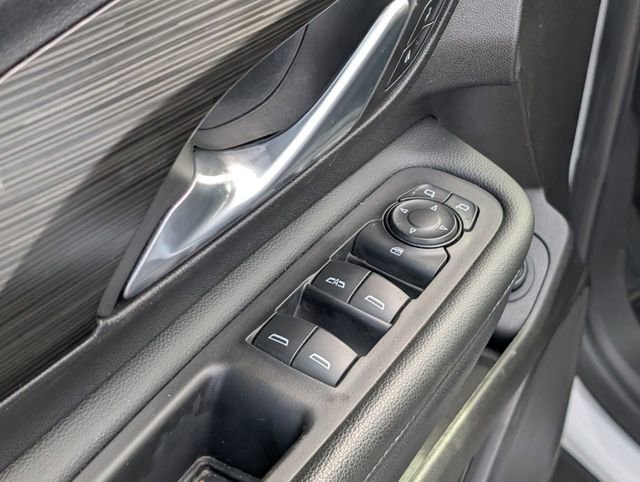 Used 2024 GMC Terrain SLE w/ Driver Convenience Package image 19