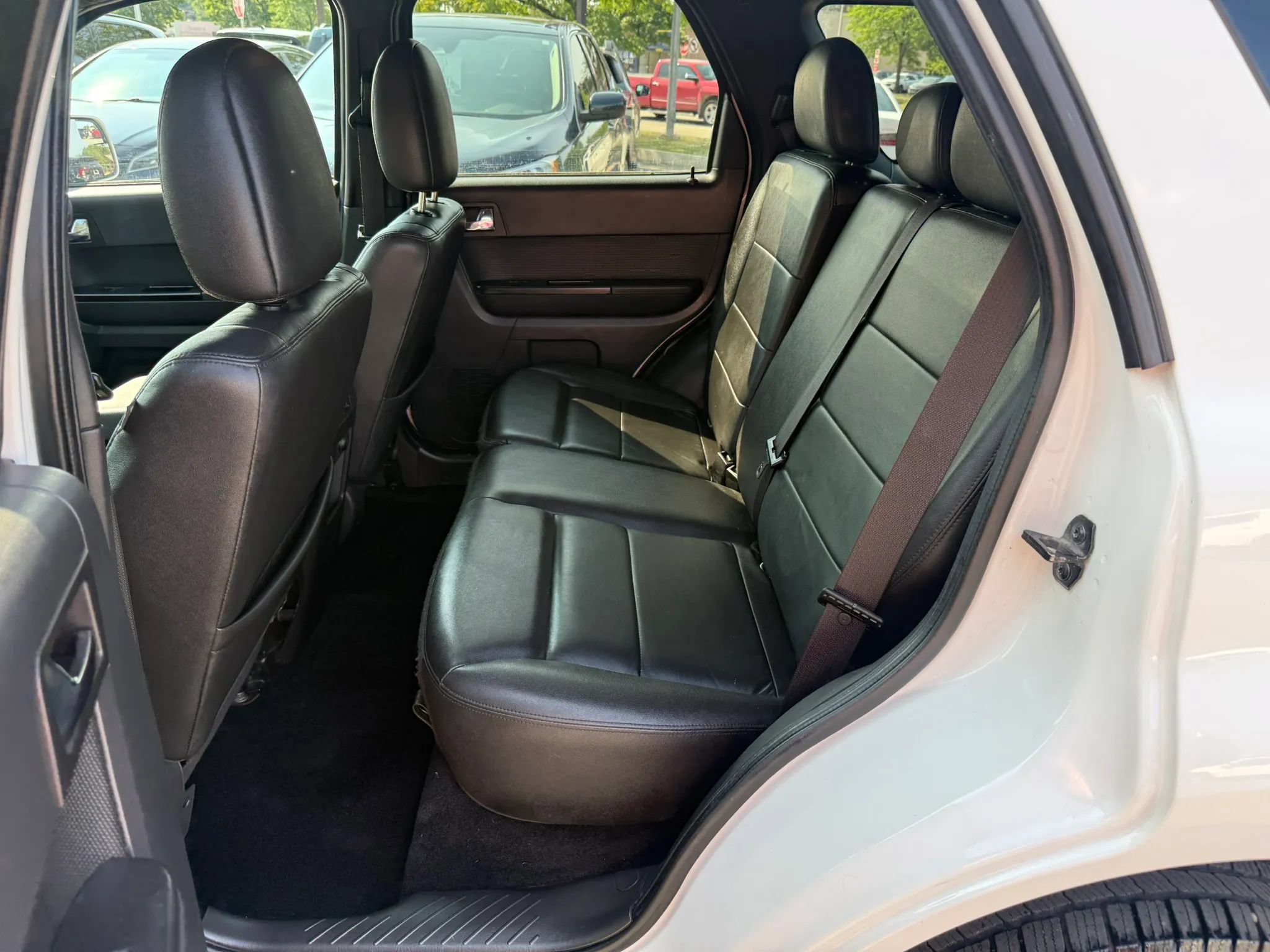Used 2010 Ford Escape Limited FWD image 27