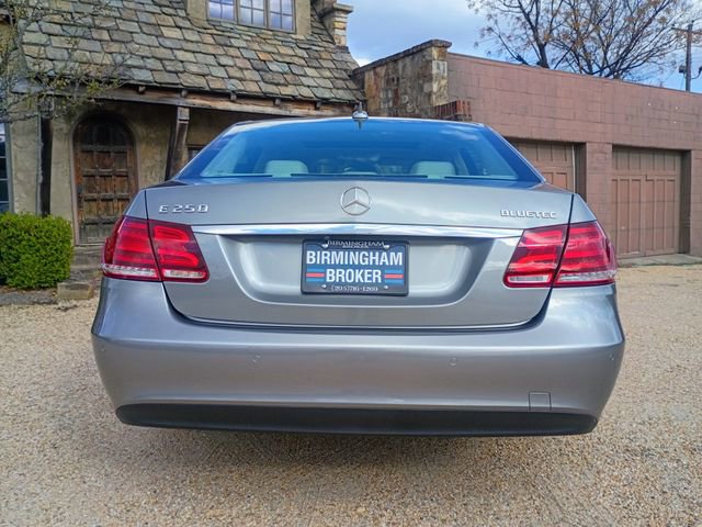 Used 2014 Mercedes-Benz E 250 BlueTEC Sedan image 10