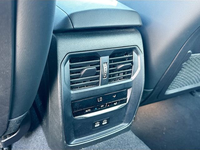 Used 2023 BMW 330i Sedan w/ Driving Assistance Package image 25