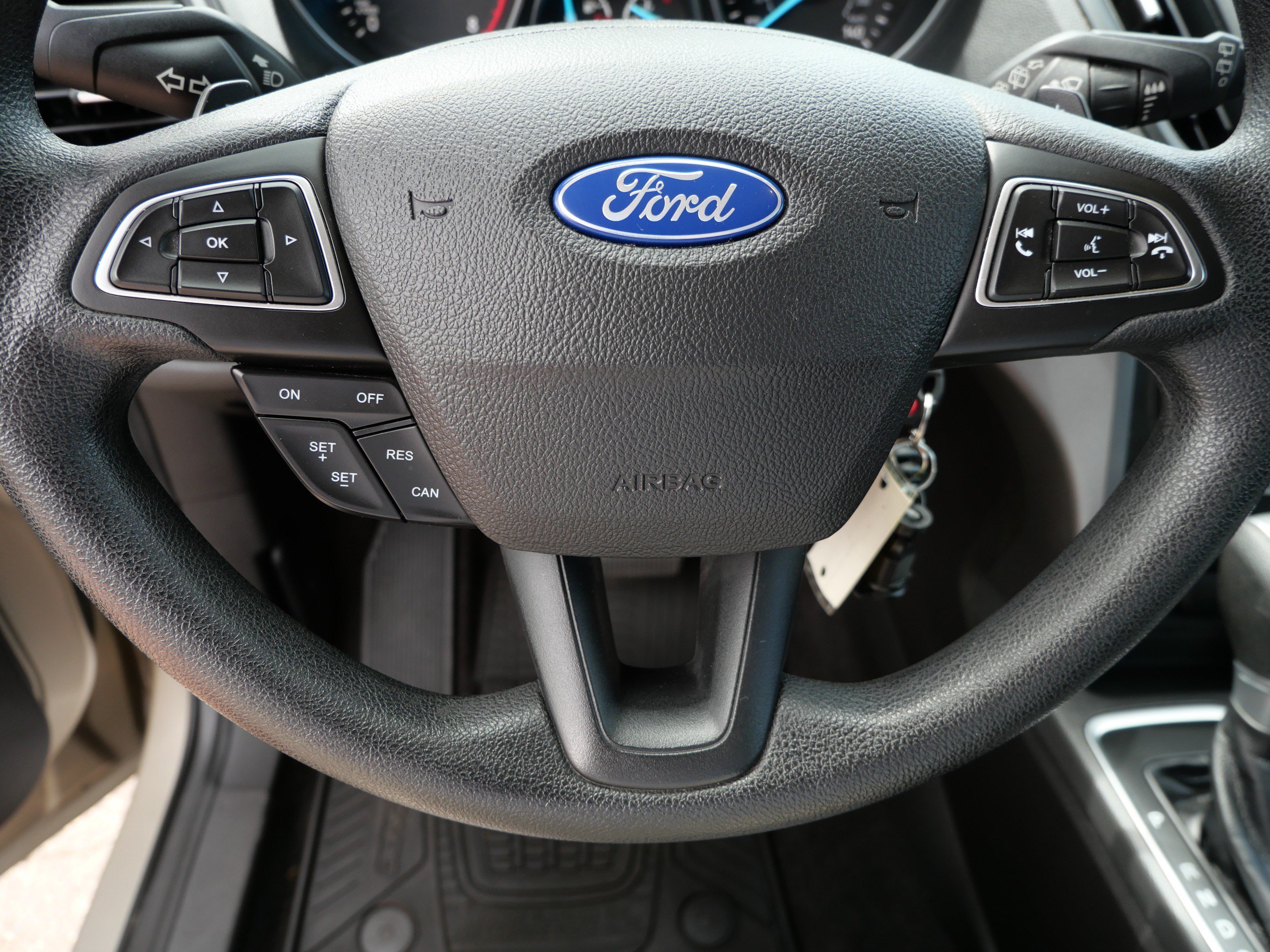 Used 2017 Ford Escape SE w/ SE Cold Weather Package AWD/4WD image 25