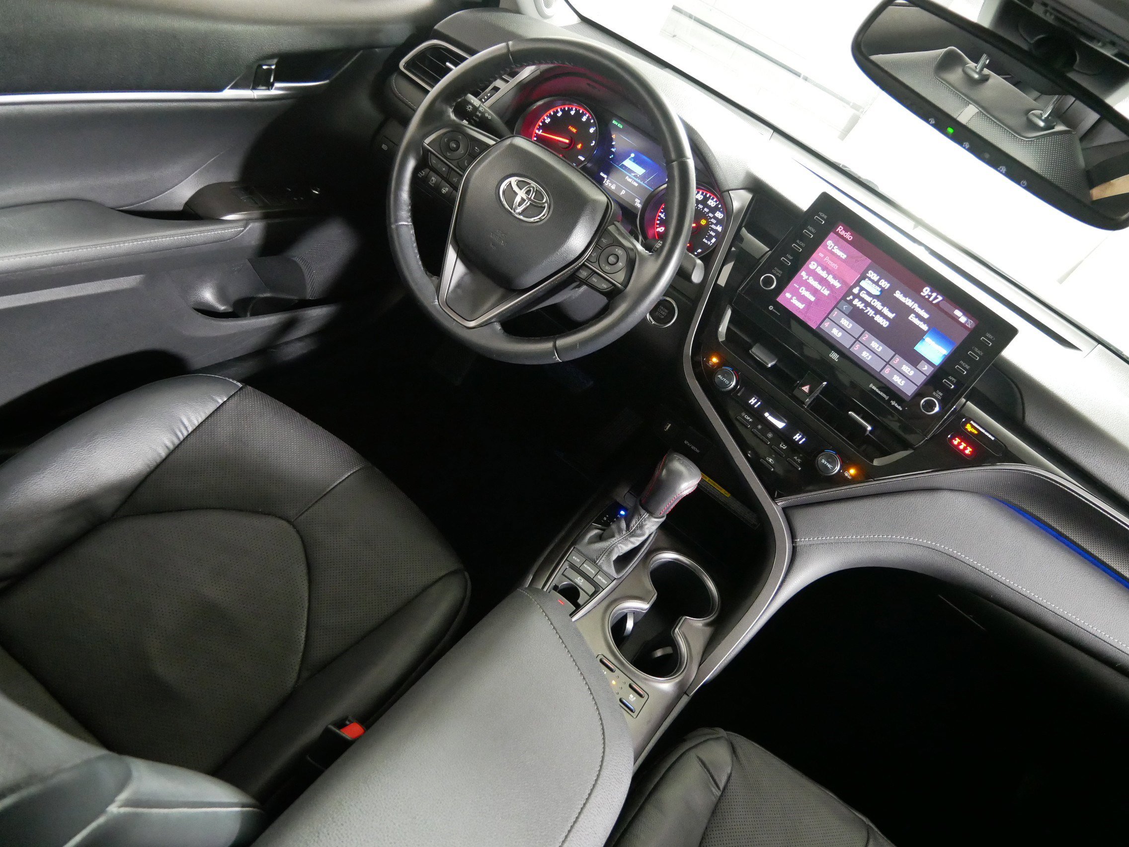 Used 2021 Toyota Camry XSE w/ Navigation Package image 9