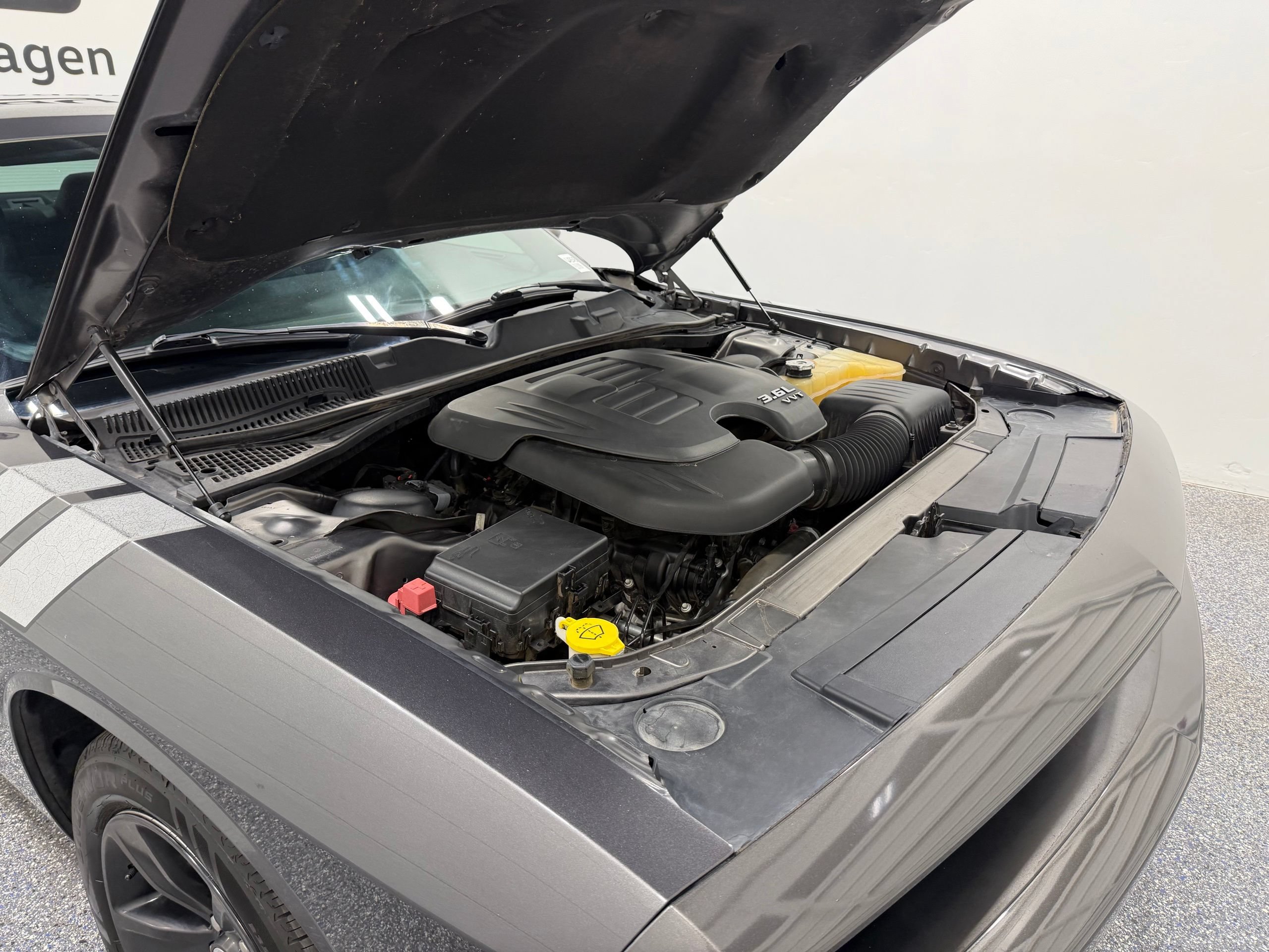 Used 2016 Dodge Challenger SXT RWD image 36