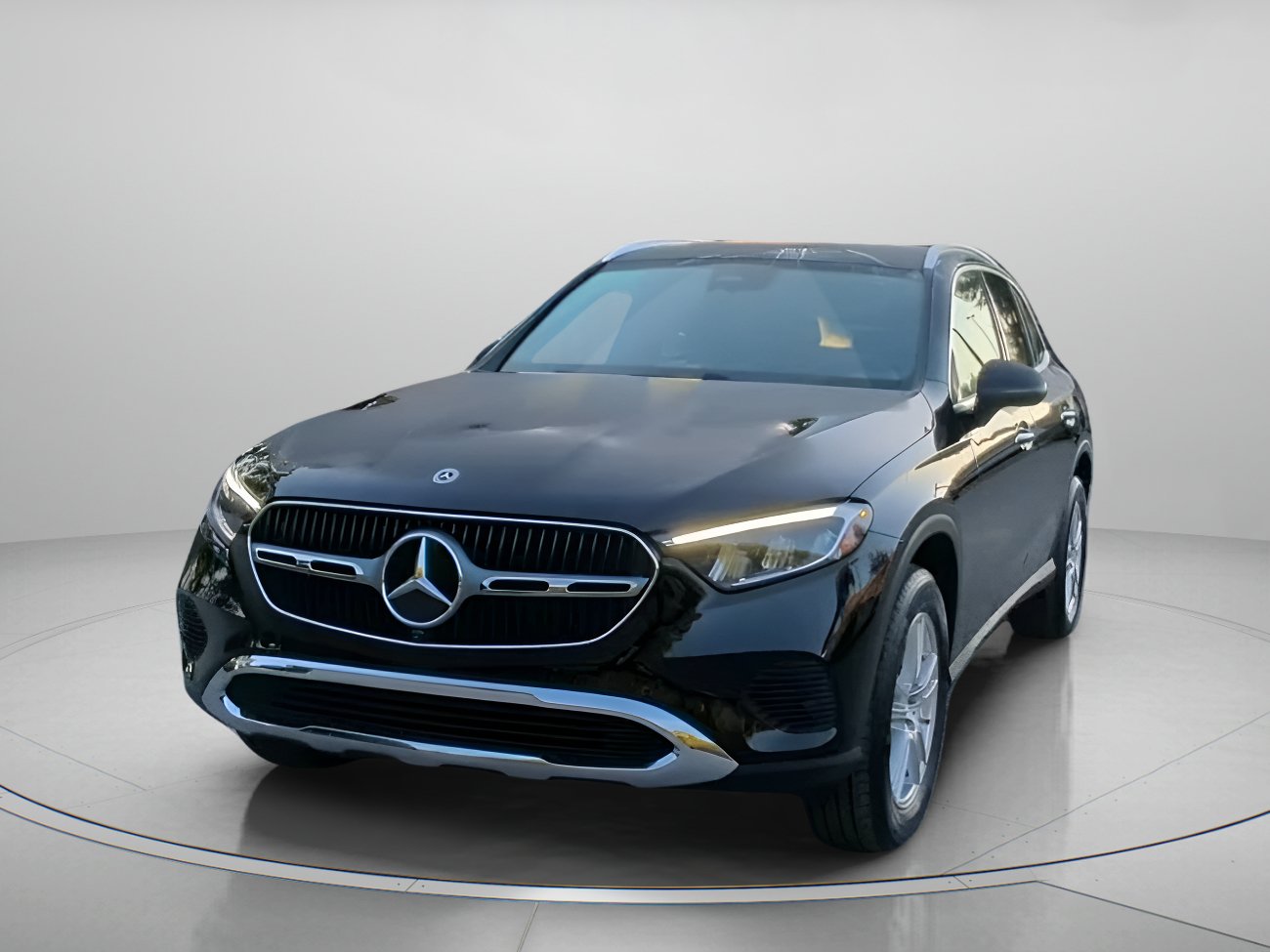 Used 2025 Mercedes-Benz GLC 300 image 10