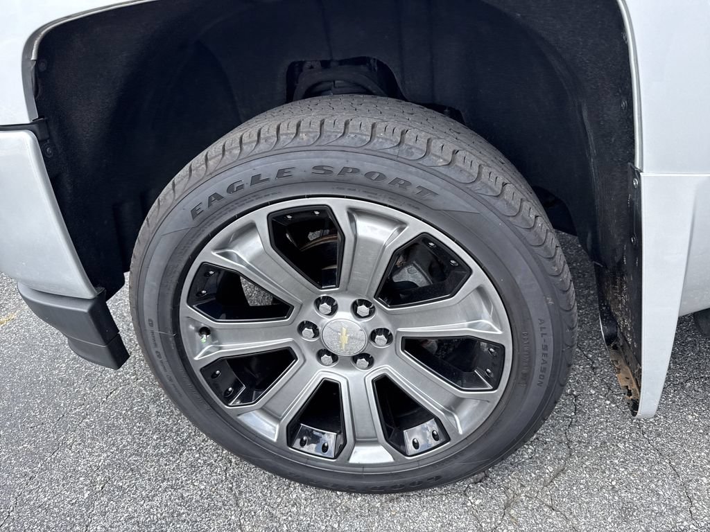 Used 2018 Chevrolet Silverado 1500 LT w/ True North Edition AWD/4WD image 11