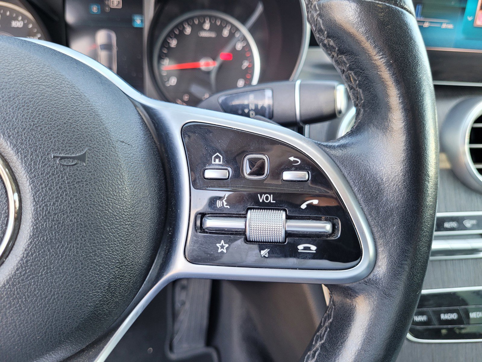 Used 2019 Mercedes-Benz C 300 Sedan image 21