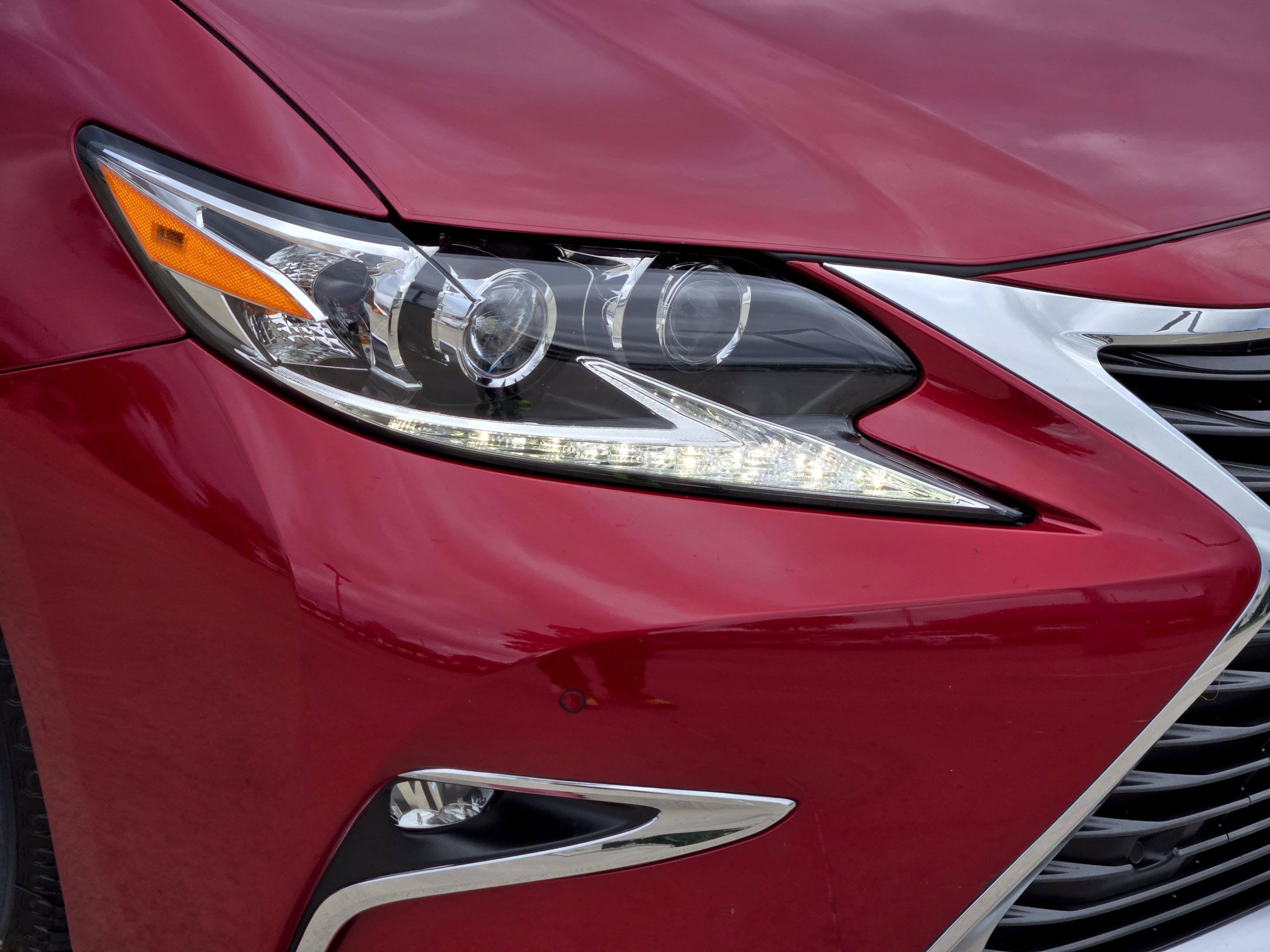 Used 2018 Lexus ES 350 w/ Luxury Package w/Wood Trim FWD image 35