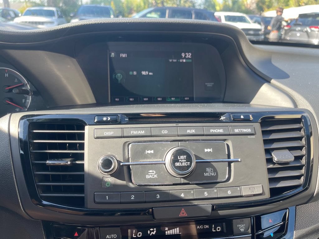 Used 2017 Honda Accord Sport image 18