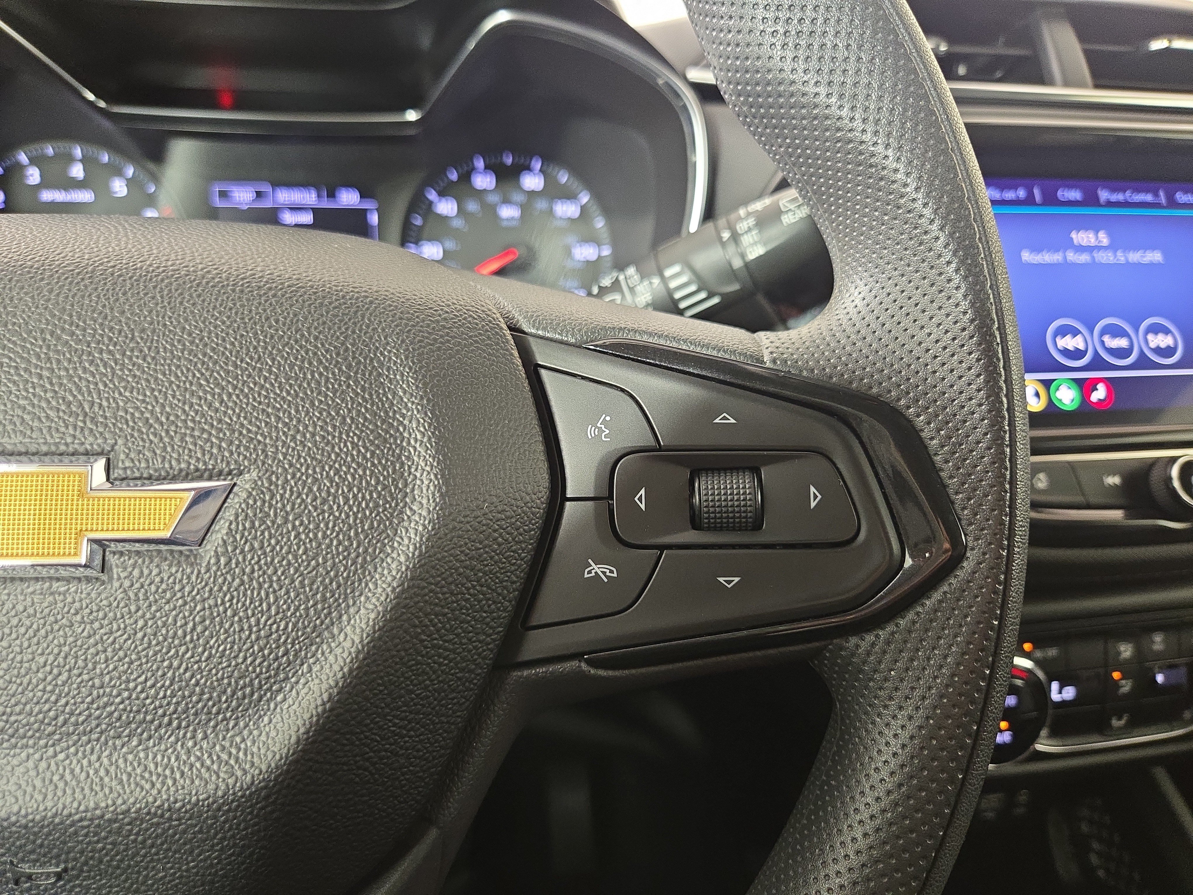 Used 2021 Chevrolet TrailBlazer LT w/ Convenience Package FWD image 15