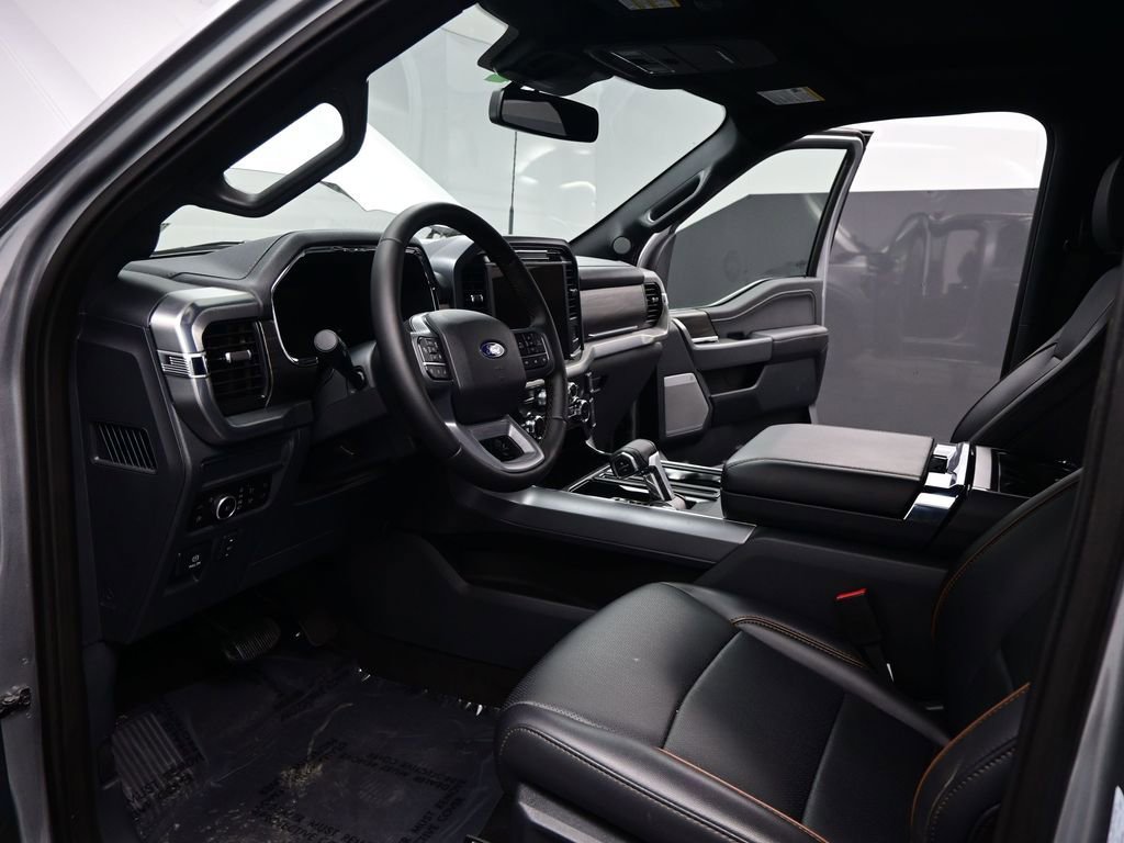 Used 2025 Ford F150 Lariat w/ Equipment Group 501A Mid image 8