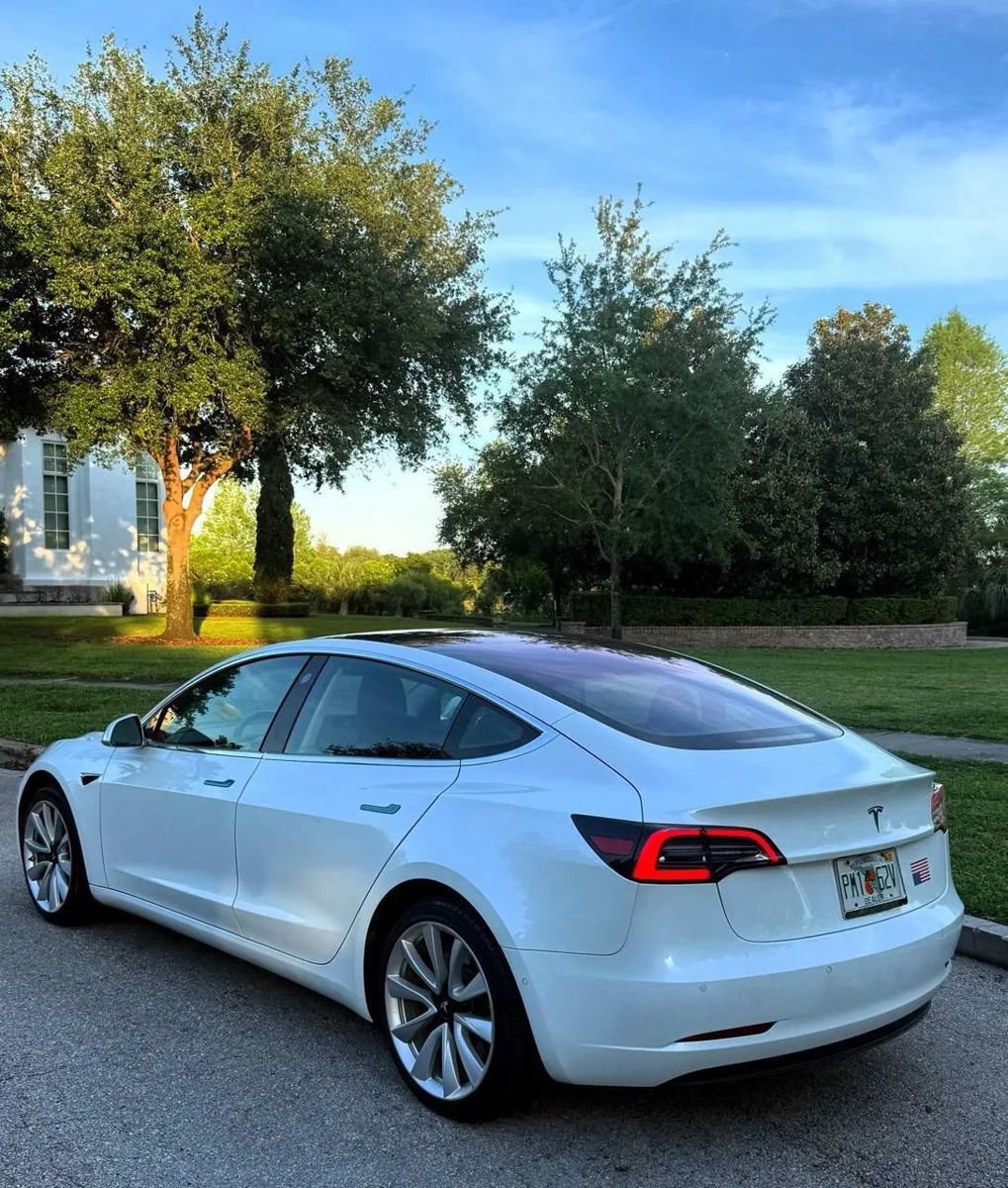 Used 2018 Tesla Model 3 Mid Range RWD image 7