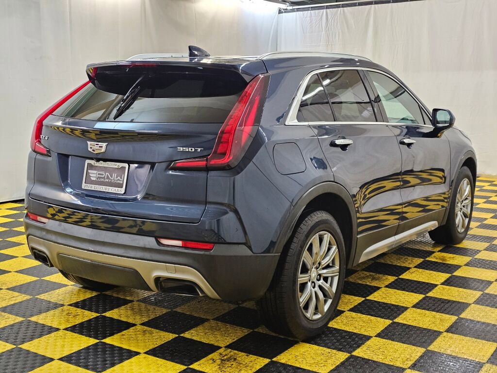 Used 2020 Cadillac XT4 Premium Luxury image 3
