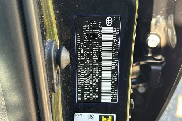 Used 2023 Toyota Corolla LE image 33