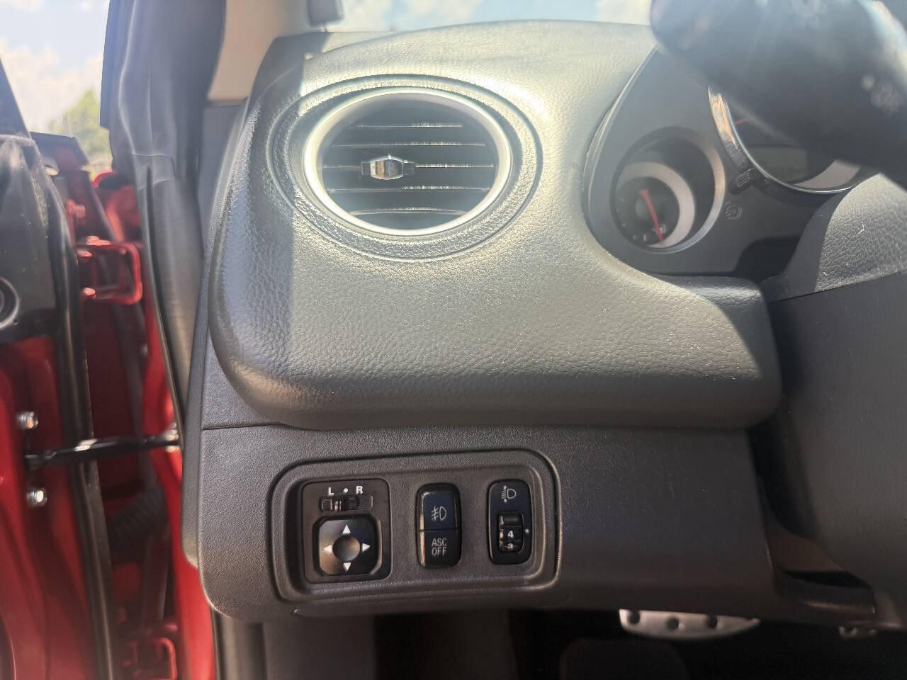 Used 2011 Mitsubishi Eclipse GS FWD image 15