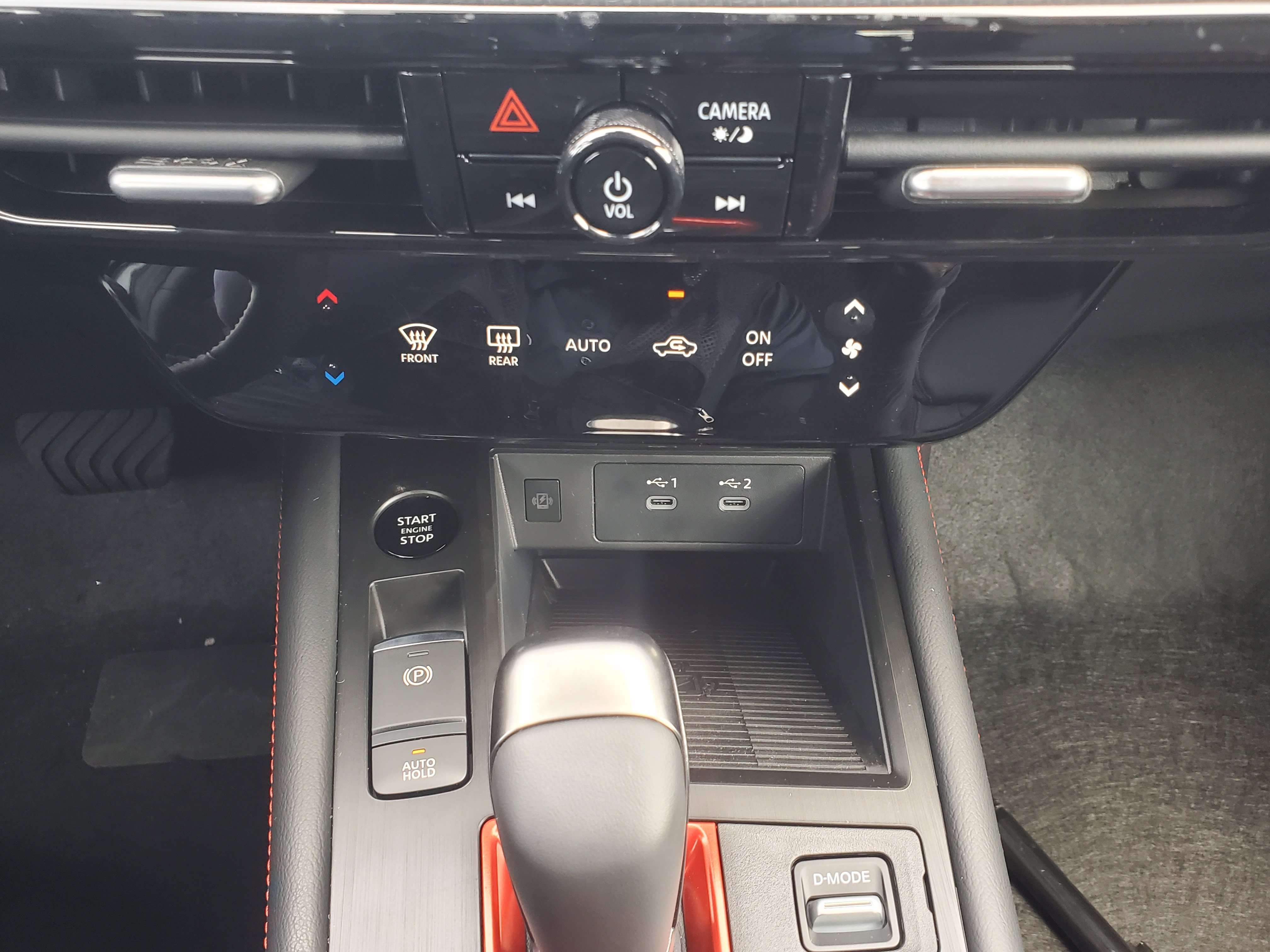 New 2026 Nissan Kicks SR FWD image 18
