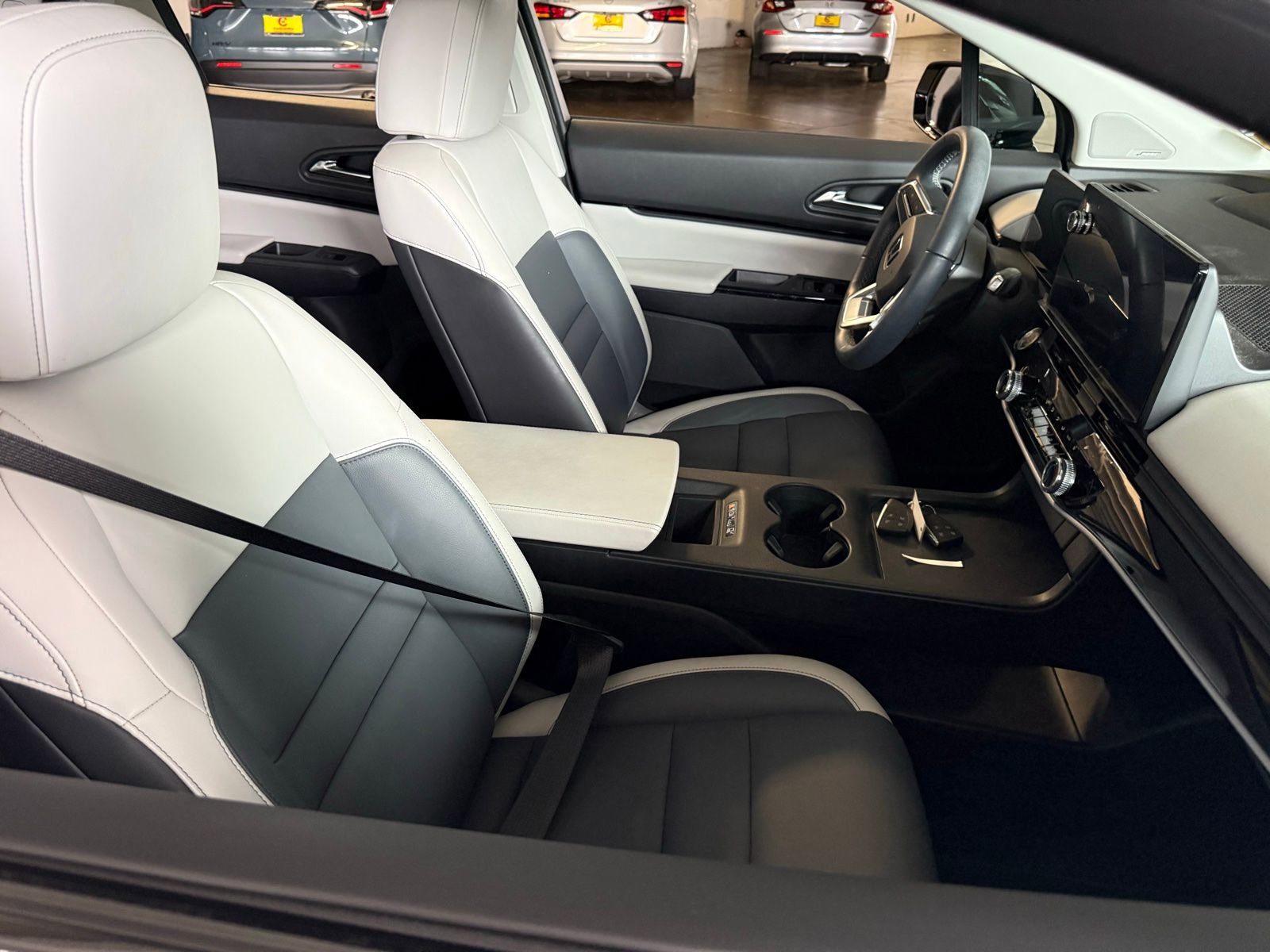 Used 2024 Honda Prologue Touring image 10
