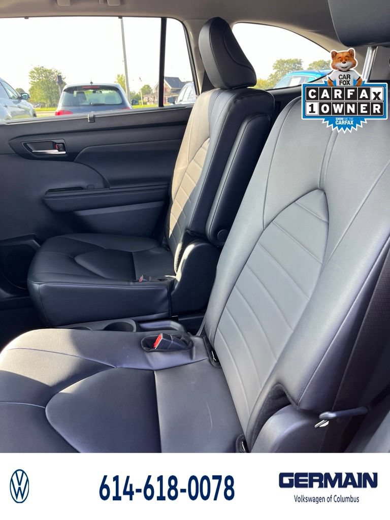 Used 2024 Toyota Highlander XLE AWD/4WD image 19
