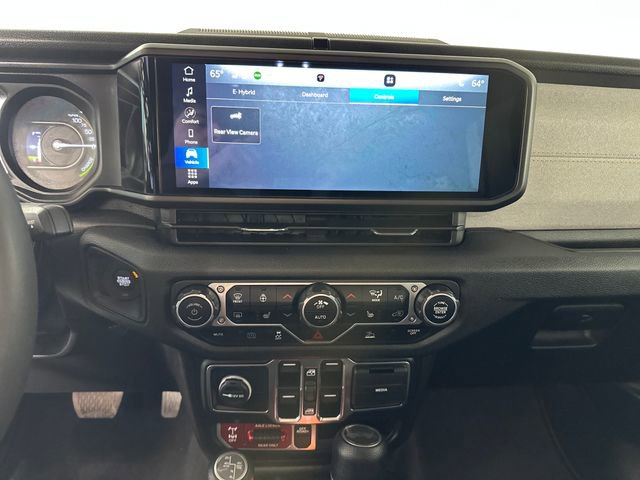 Used 2024 Jeep Wrangler Unlimited image 21