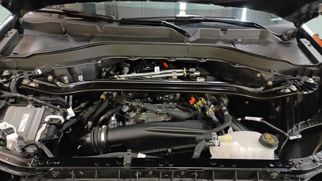 Used 2025 Ford Explorer ST-Line image 29