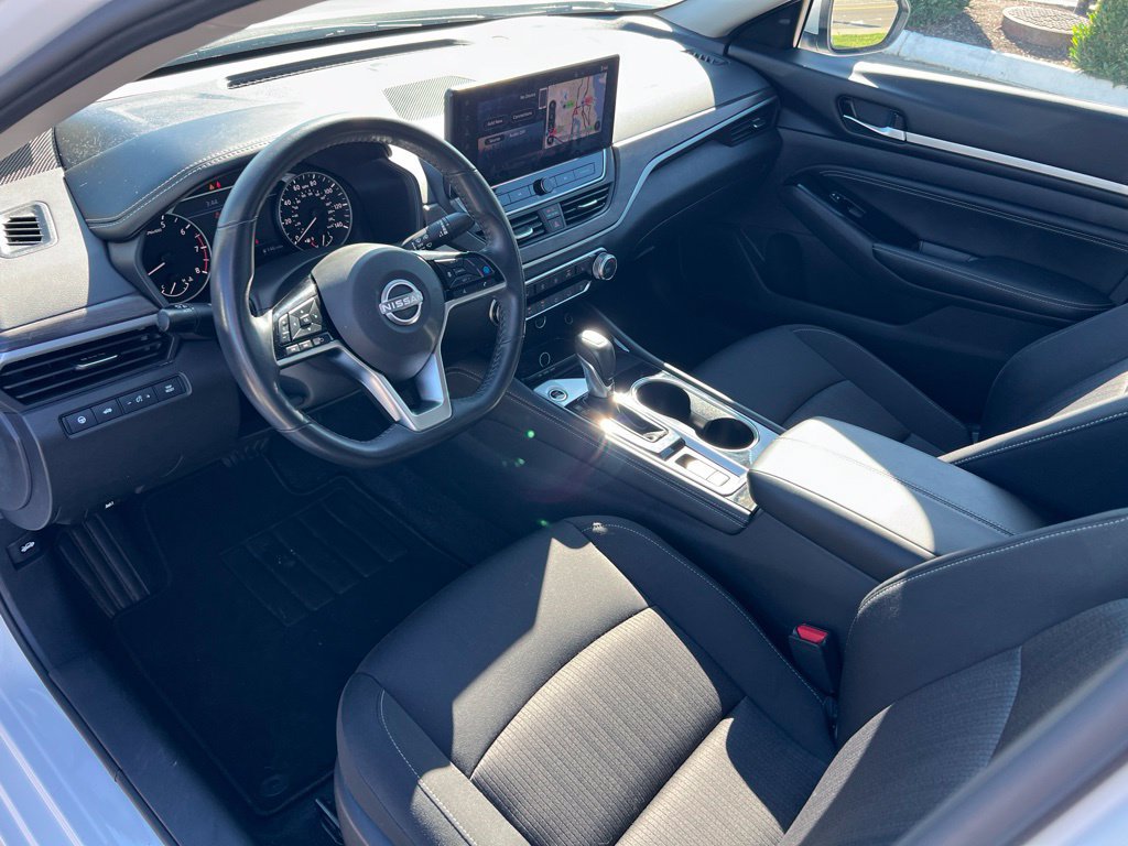 Used 2023 Nissan Altima 2.5 SV w/ SV Premium Package AWD/4WD image 15