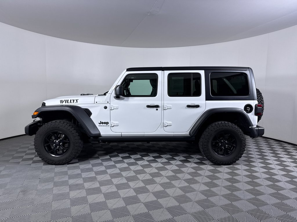 Used 2024 Jeep Wrangler Unlimited Sport AWD/4WD image 13