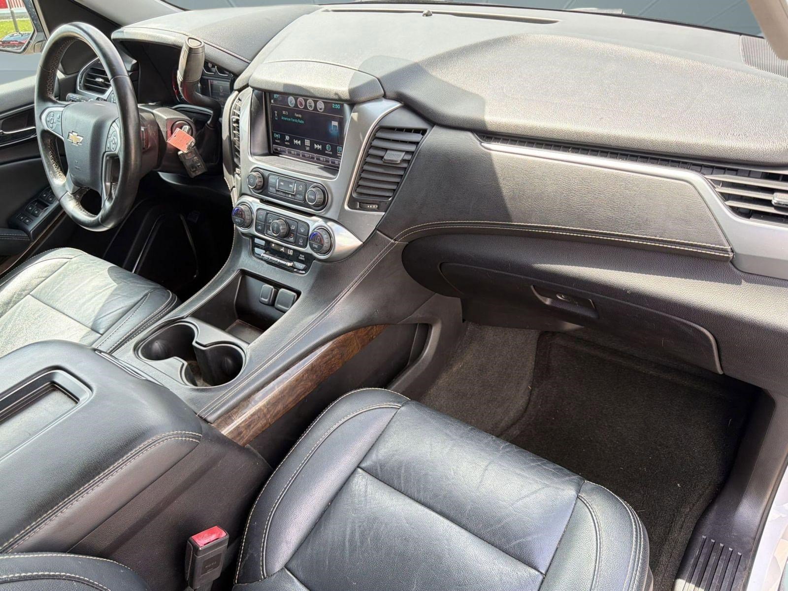 Used 2016 Chevrolet Suburban LS w/ Enhanced Driver Alert Package RWD image 27