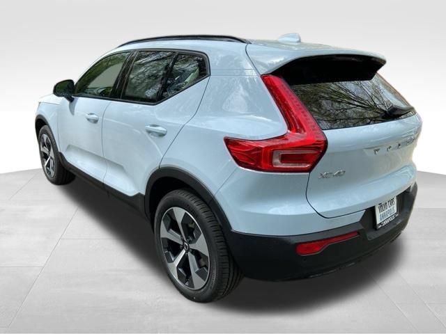 New 2026 Volvo XC40 B5 Plus w/ Climate Package AWD/4WD image 5